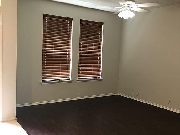 4th image of 2227 Canterbury Park Dr