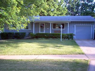 3231 SW 30th St, Topeka, KS 66614