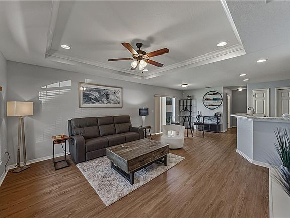 5th image of 4924 S Dossey Rd