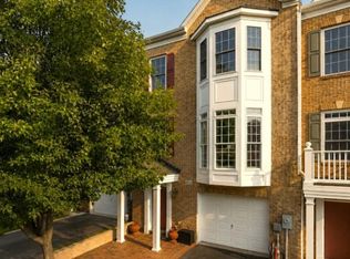 8913 Lee Manor Dr, Ellicott City, MD 21043