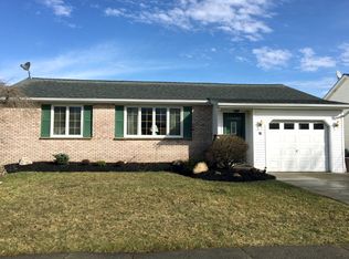10 Bellwood Ln, Depew, NY