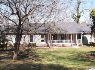 412 Lakeshore Cir, Oneonta, AL 35121