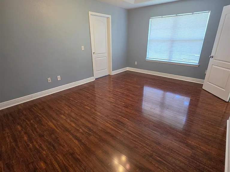 7042 Plank Dr — Photo 8