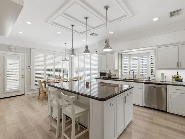 4519 Castlewood St, Sugar Land, TX 77479