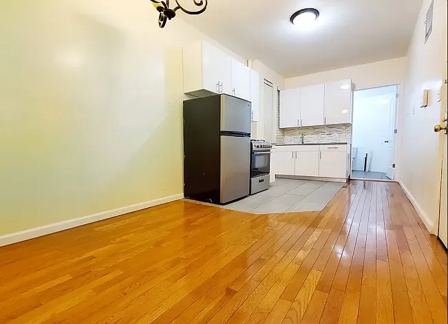 825 Bedford Ave #2L — Photo 2