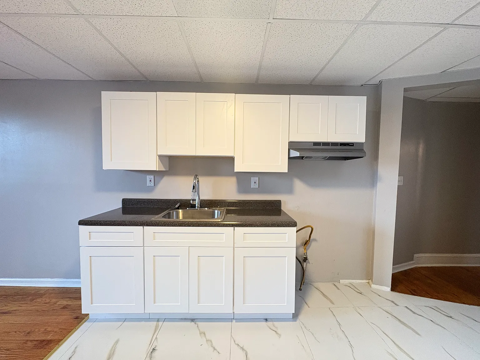 3 bed, 1000 sqft, $2,250 — Photo 1