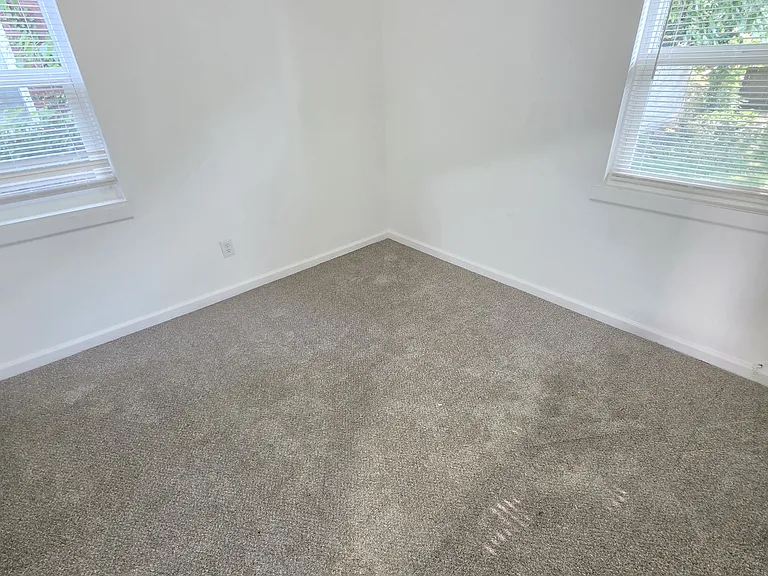 11415 Auburn St — Photo 11