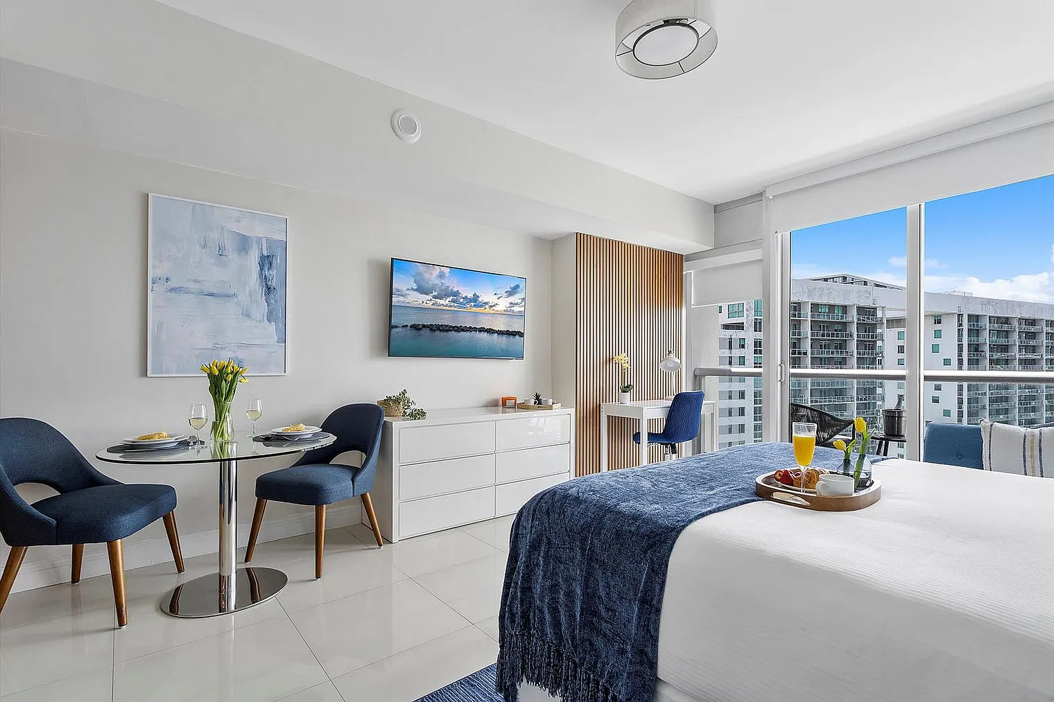 Studio, 1.0 bath, 484 sqft, $3,561 — Photo 2