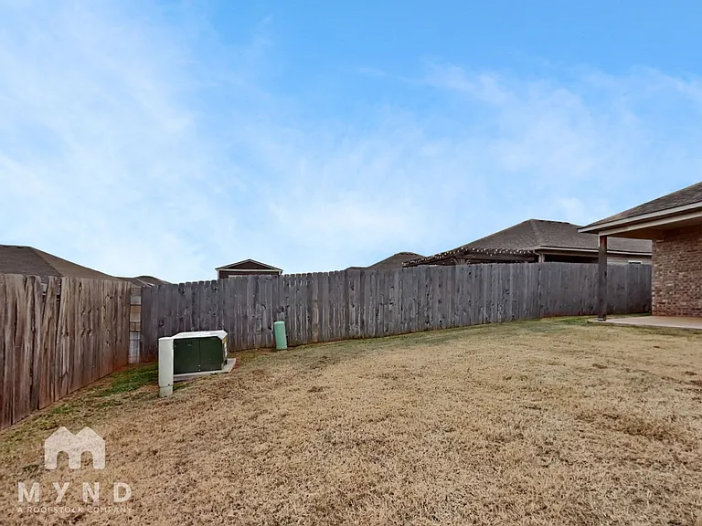 2923 Russell Rd — Photo 19
