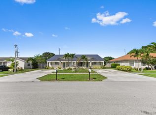 1320 Riverside Cir, Wellington, FL 33414