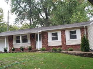 12524 Glenlea Dr, Maryland Heights, MO 63043