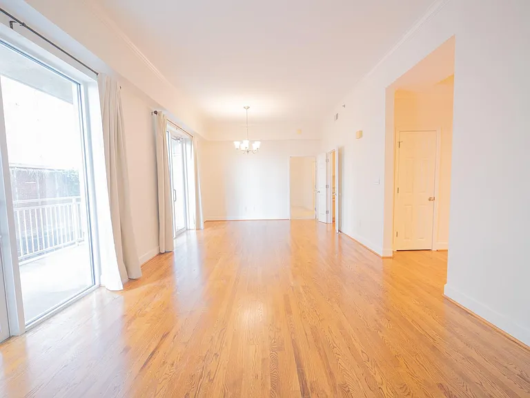 2520 Robinhood St #505 — Photo 12