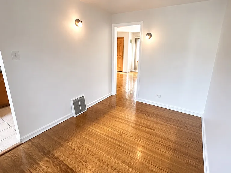 6344 S Lorel Ave — Photo 3