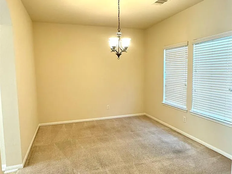 1747 Nichole Woods Dr — Photo 31