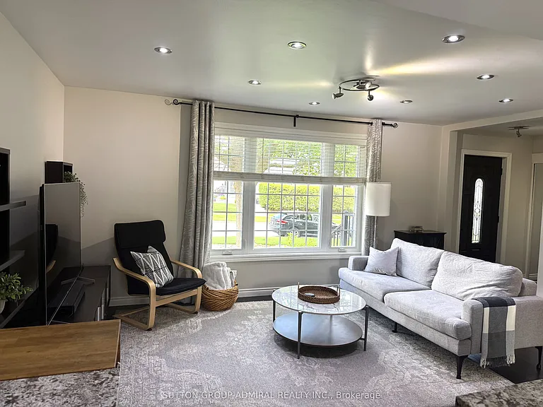 35 Coppermill Dr — Photo 8