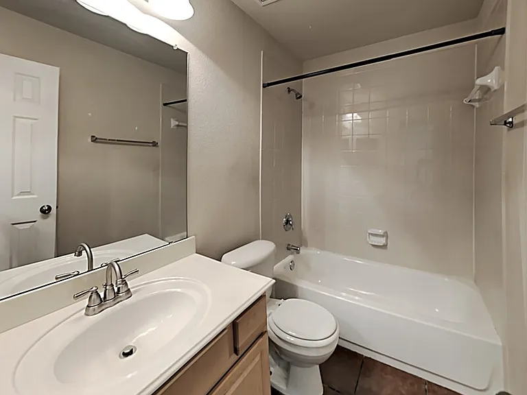 3251 Torio — Photo 16