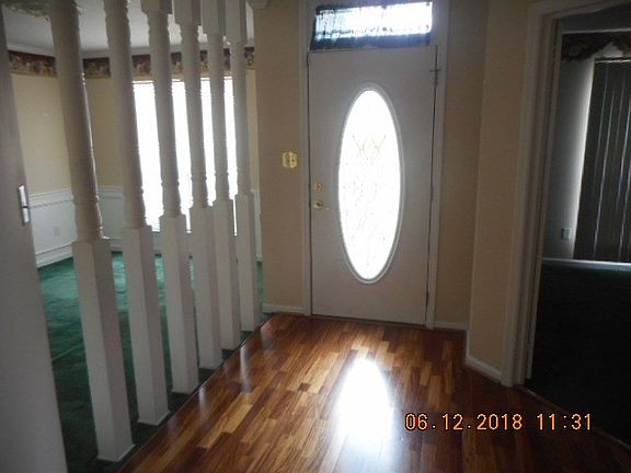4th image of 3027 Breeze Hill Dr