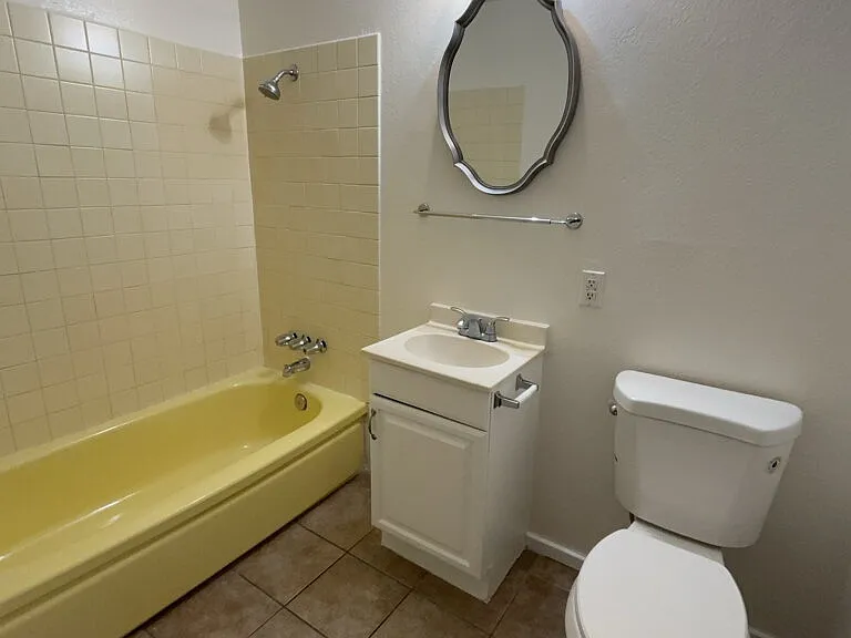 3726 Hazelwood St #24 — Photo 12