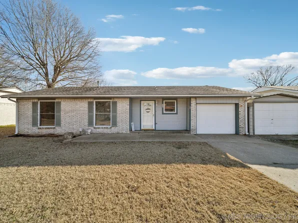 112 E Prairie St, Oktaha, OK 74450