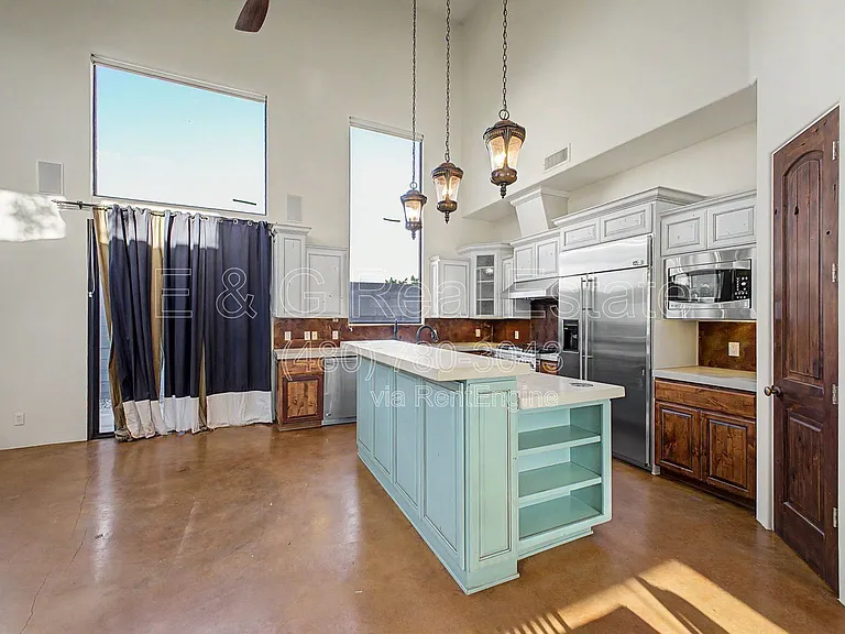 304 S Wilson St — Photo 11