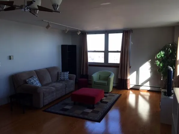 1707 N Prospect Ave #3, Milwaukee, WI 53202