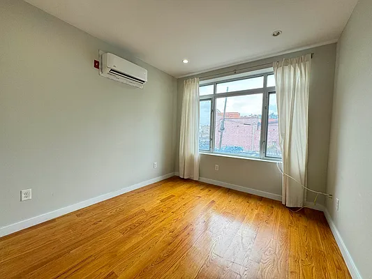 Rented by Rumah Realty Inc | media 5