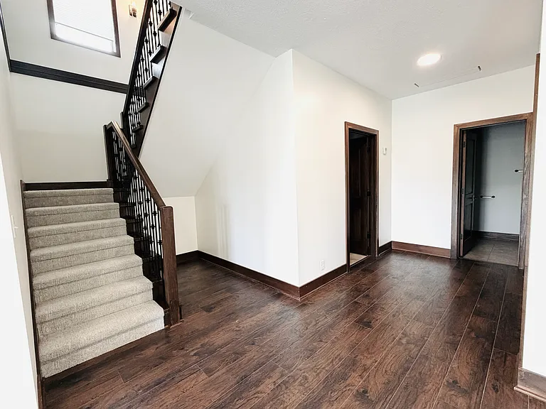 2961 Valley Stream Dr — Photo 32