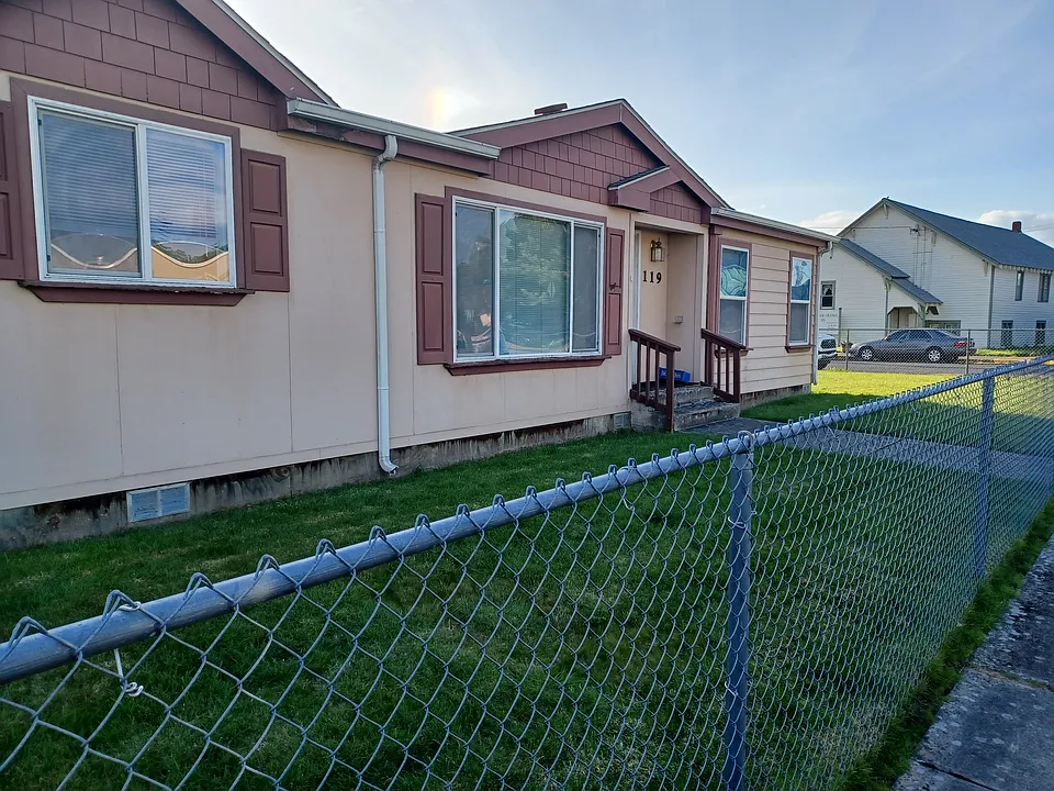 119 2nd Ave SW