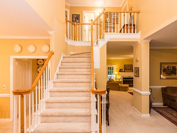 2nd image of 3509 Shady Creek Dr