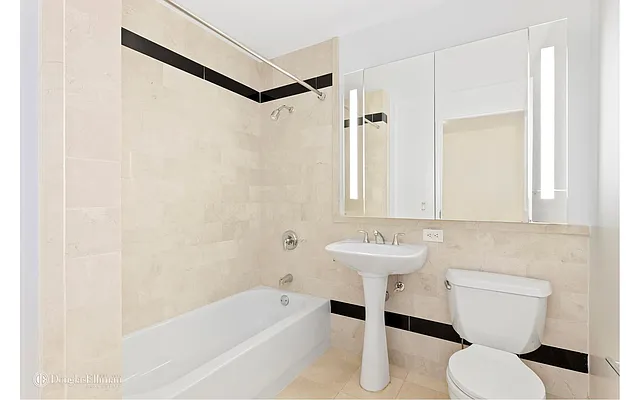 Rented by Douglas Elliman | media 17