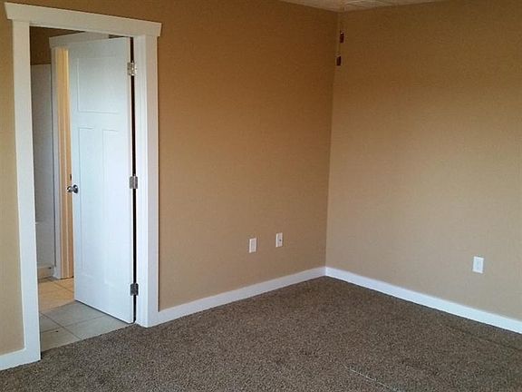 5th image of 9732 Augusta Ln