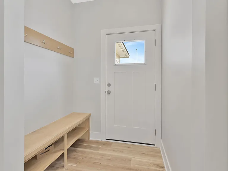 1102 SE 10th Ter — Photo 4