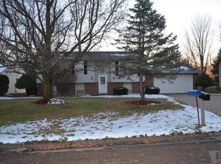 1137 Clearview Dr, Oskaloosa, IA 52577
