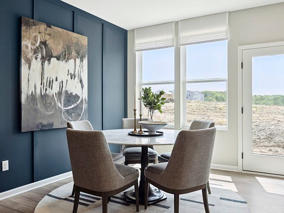 Cafe, Open to Kitchen