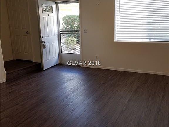2nd image of 6761 Holmby Ave APT B2