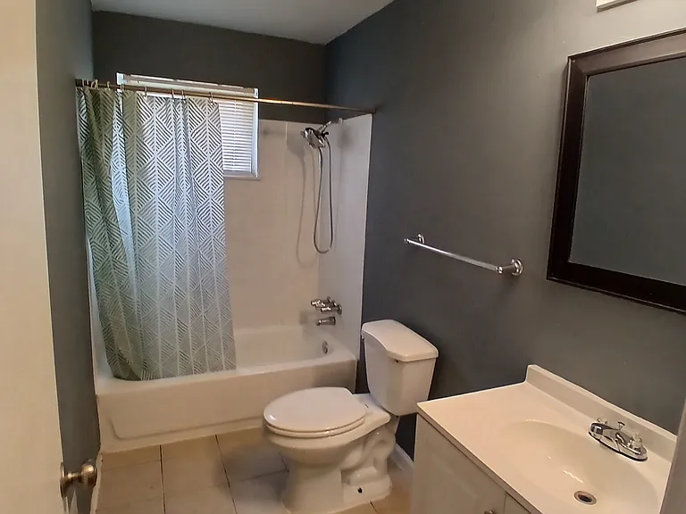 25722 Carlysle St — Photo 9