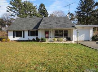 48 Whitson Rd, Huntington Station, NY 11746