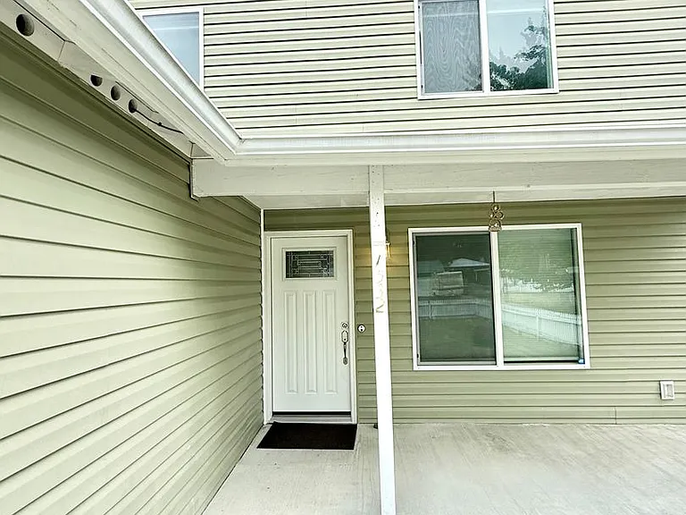 1532 NE Echo Dr — Photo 5
