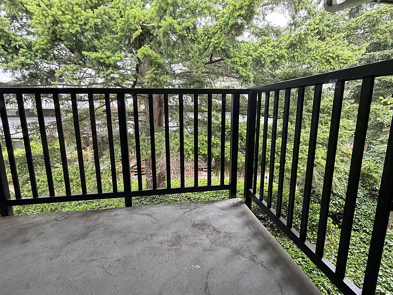 Foothills Apartments — Photo 12