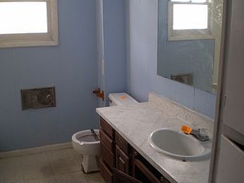 2nd image of 135 E Market St