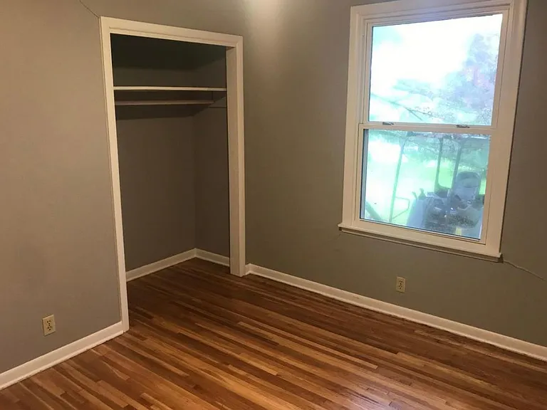 2232 S Berrys Chapel Rd — Photo 5