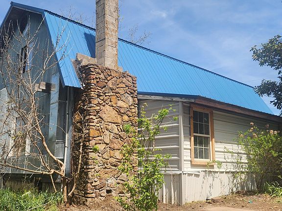 3rd image of 23305 Farm Road 1055