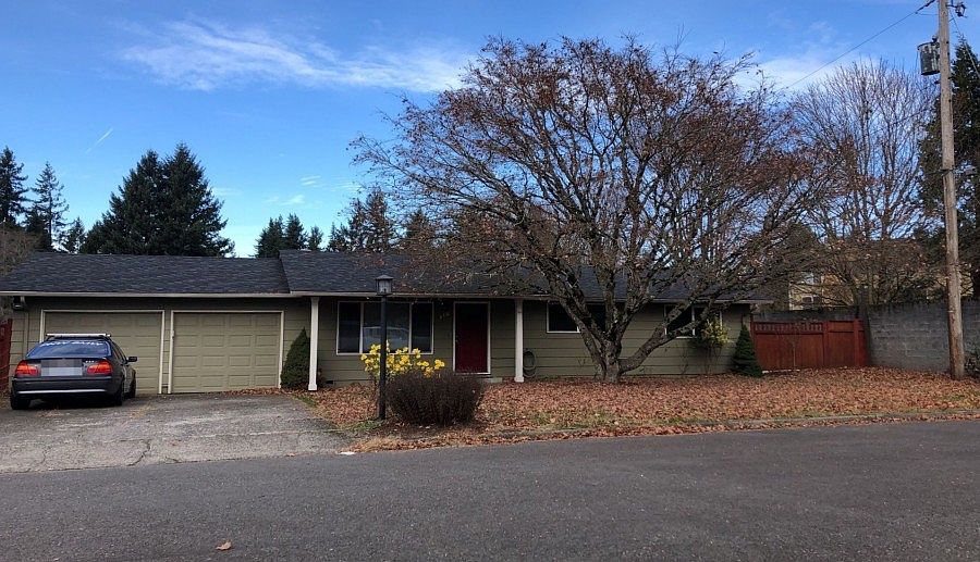 1st image of 119 NE 124th Ave