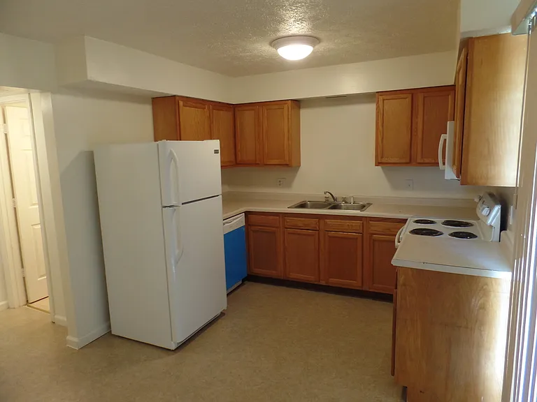 Williamsburg Apartment Homes LLC — Photo 23