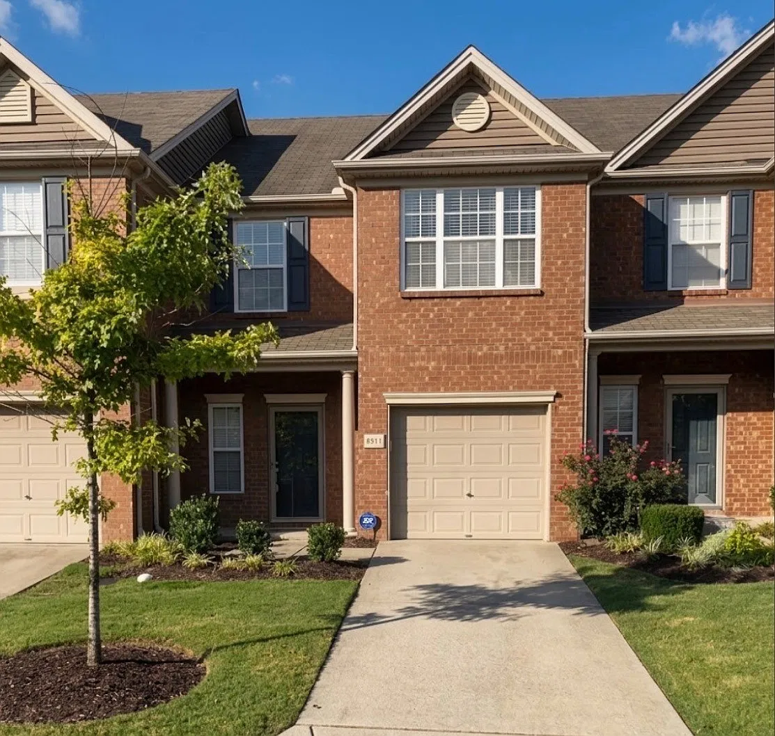 3 bed, 2.5 bath, 1622 sqft, $2,295 — Photo 1