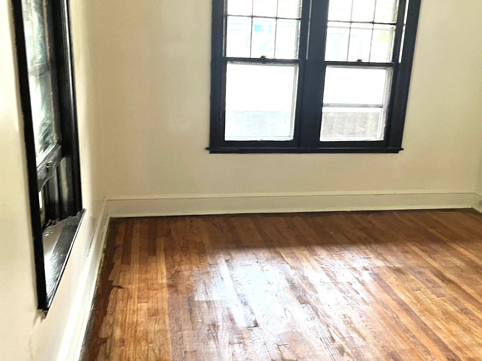 2 bed, 1400 sqft, $1,350 — Photo 2