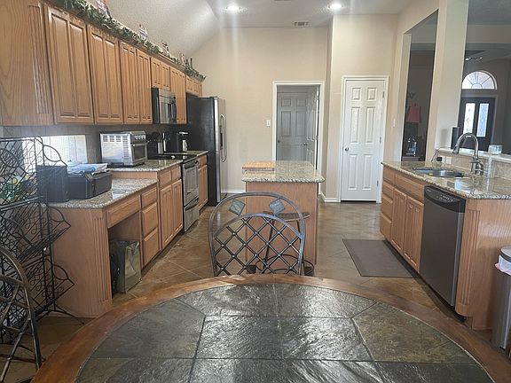 2nd image of 10717 Greenview Ct