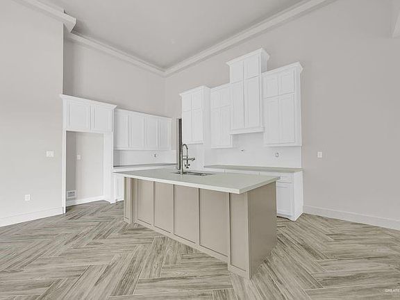 4th image of 2305 Trinity Ave