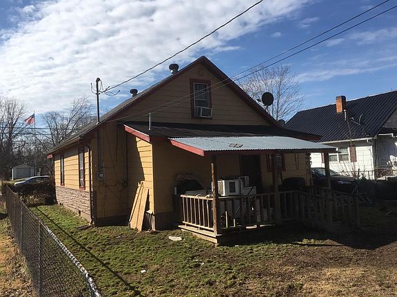 4th image of 4444 Main St