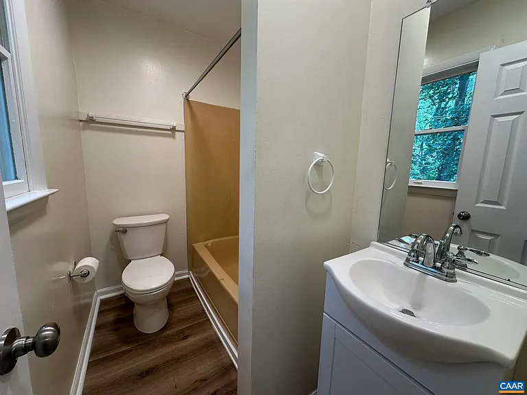 120 Raymond Ave #A — Photo 11